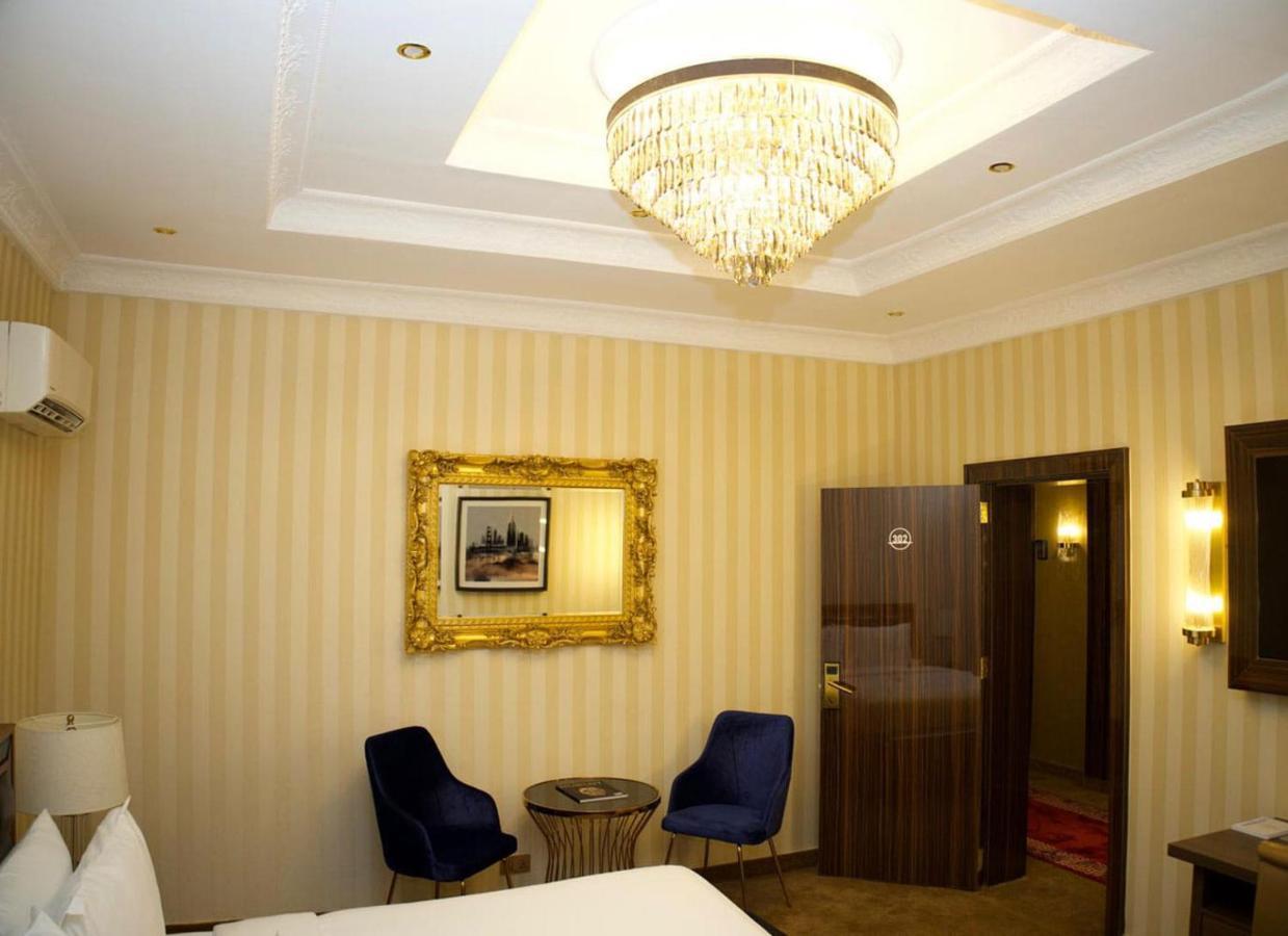 No.1 Hotel Abuja Exteriör bild