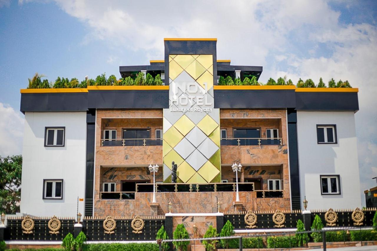 No.1 Hotel Abuja Exteriör bild