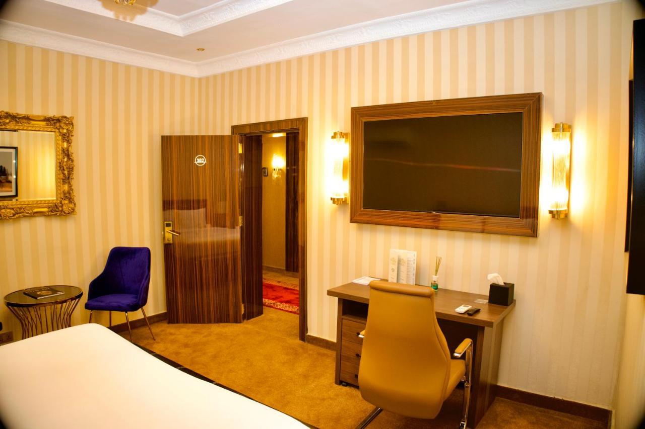 No.1 Hotel Abuja Exteriör bild